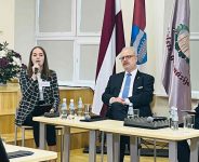 Debašu cikla “Satversmei100: vērtības nākotnei” otrā diskusija aizvadīta Daugavpils Valsts ģimnāzijā