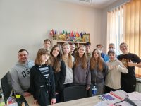 Pilotprojekts “Izglītības iestāžu </br>partnerības kā atbalsts pārejai mācībām </br>latviešu valodā”