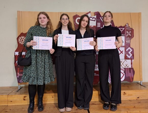pirmās pakāpes diplomi Ikgadējā skatuves</br>runas konkursā