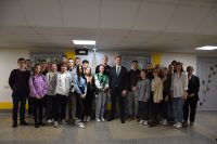 Daugavpils Valsts ģimnāzijā viesojās LR Ekonomikas ministrs Viktors Valainis